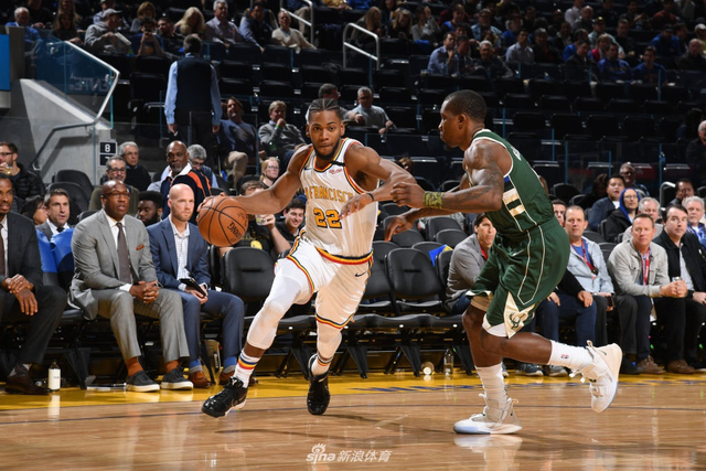 后场断球后 后场断球后